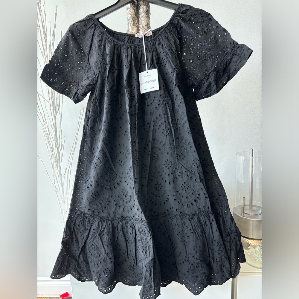 NWT💥Charming Italian Black Eyelet Dress, 💯% cotton, size Large